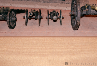 Kante von Kokosteppich mit Schutzvlies aus Flachs-Jute